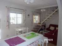 Alquiler - Bungalow - Chalet - adosado - La Marina - Urbanizaciones