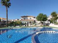 Venta - Bungalow - Chalet - adosado - A-TORREVIEJA - Aguas Nuevas