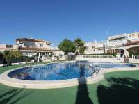 Venta - Bungalow - Chalet - adosado - A-TORREVIEJA - Aguas Nuevas