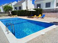 Venta - Bungalow - Chalet - adosado - A-GUARDAMAR DEL SEGURA - Sur (rotonda entrada)