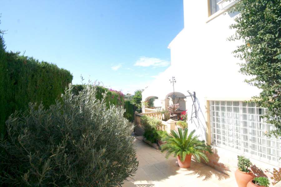 Sale - Bungalow - Chalet - adosado - A-ALICANTE CAPITAL - SAN JUAN PLAYA-CABO HUERTAS