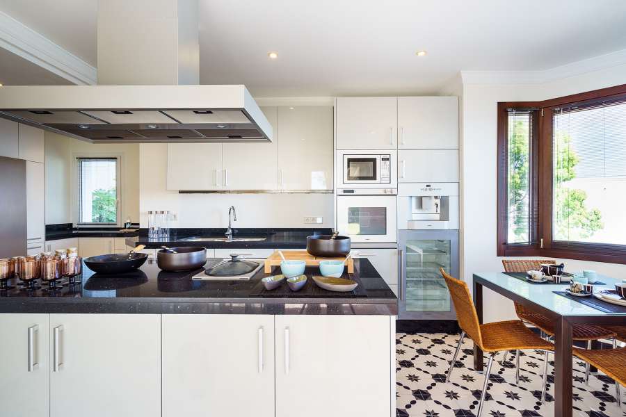 Продажа - Дом - Marbella