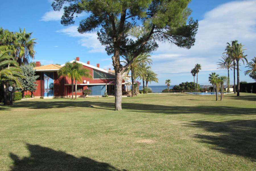 Venta - Chalet - Villa - Denia