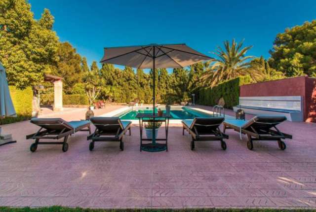 Chalet - Villa - Venta - A-ALICANTE CAPITAL - Vistahermosa