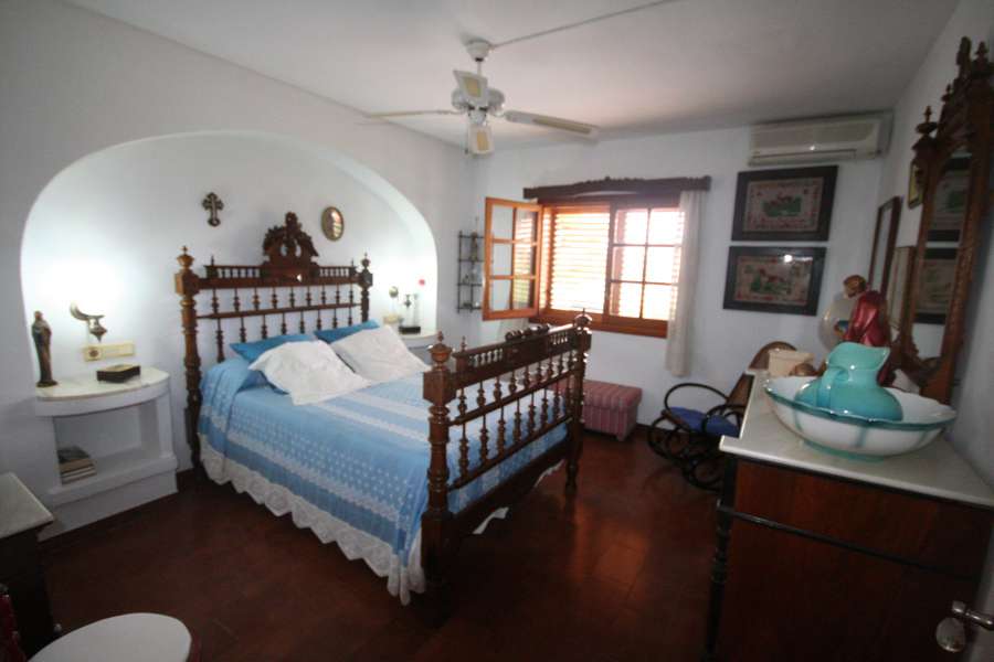 Venta - Chalet - Villa - A-ALICANTE CAPITAL - Vistahermosa