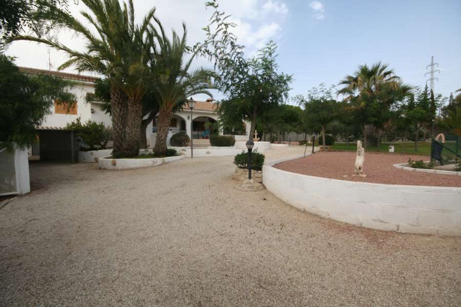 Venta - Chalet - Villa - A-ALICANTE CAPITAL - Vistahermosa