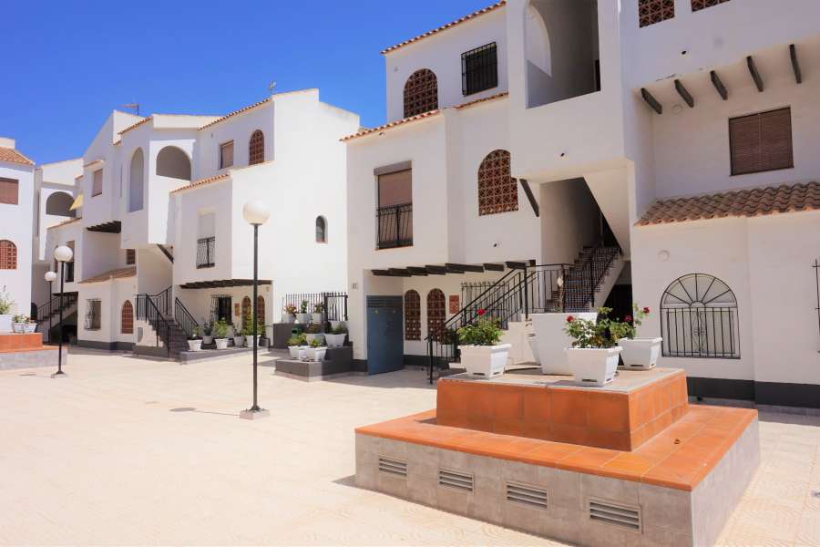 Venta - Bungalow - Chalet - adosado - A-TORREVIEJA - Playa los Naufragos