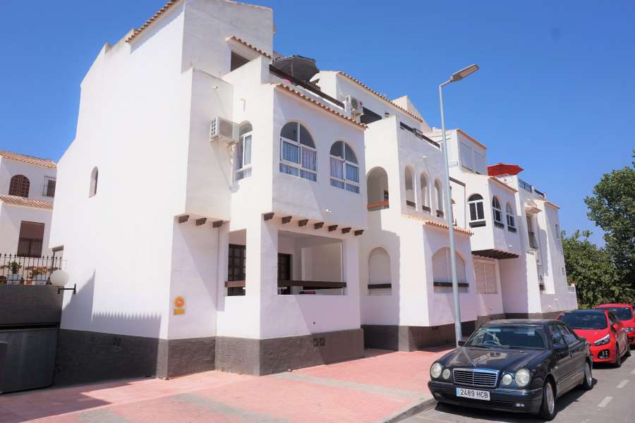 Venta - Bungalow - Chalet - adosado - A-TORREVIEJA - Playa los Naufragos