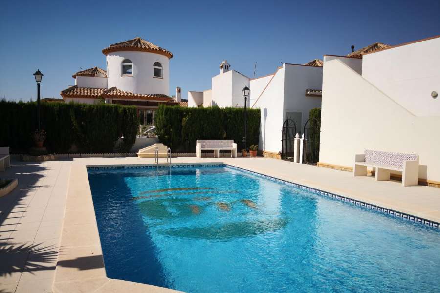 Venta - Bungalow - Chalet - adosado - A-GUARDAMAR DEL SEGURA - Oeste (Eden-Raso)