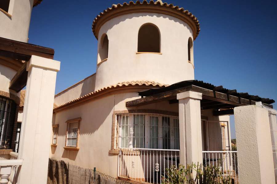 Venta - Bungalow - Chalet - adosado - A-GUARDAMAR DEL SEGURA - Oeste (Eden-Raso)