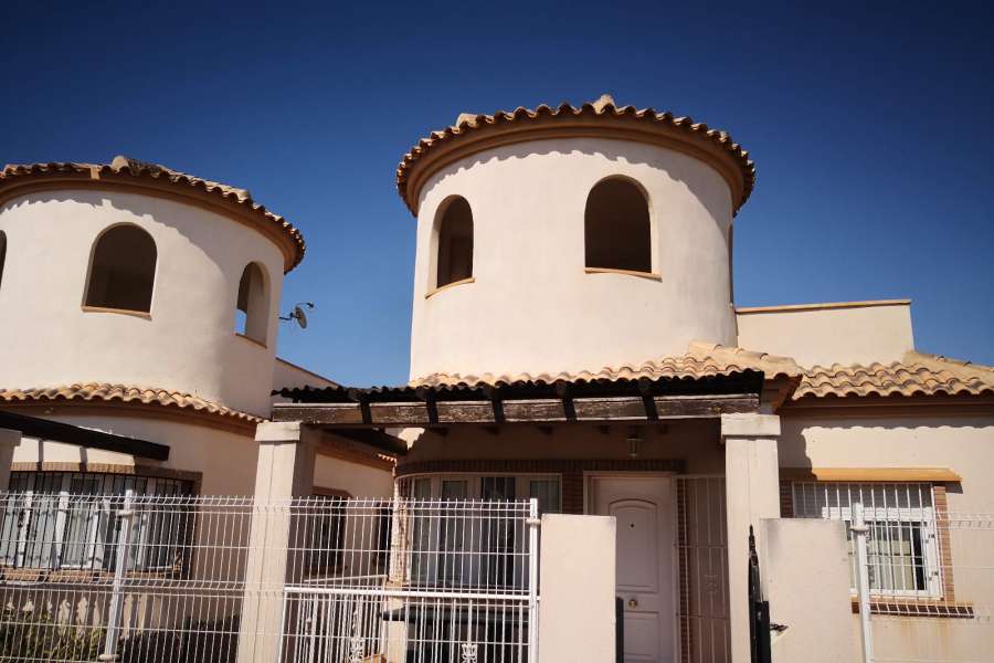 Venta - Bungalow - Chalet - adosado - A-GUARDAMAR DEL SEGURA - Oeste (Eden-Raso)