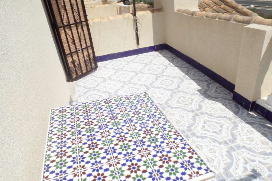 Продажа - Бунгало/Taунхаус - A-GUARDAMAR DEL SEGURA - Sur (rotonda entrada)