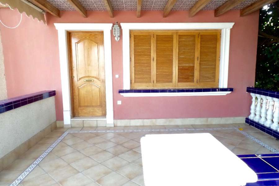Venta - Bungalow - Chalet - adosado - A-GUARDAMAR DEL SEGURA - Sur (rotonda entrada)