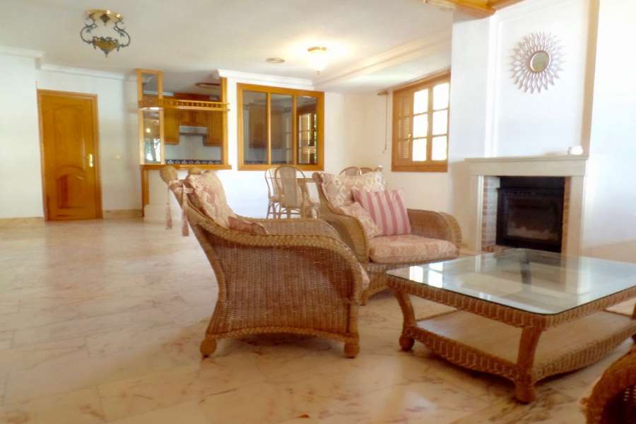 Venta - Bungalow - Chalet - adosado - A-GUARDAMAR DEL SEGURA - Sur (rotonda entrada)