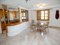 Venta - Bungalow - Chalet - adosado - A-GUARDAMAR DEL SEGURA - Sur (rotonda entrada)