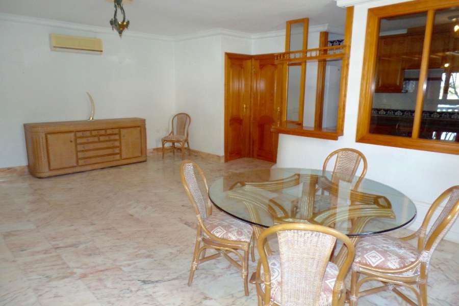 Venta - Bungalow - Chalet - adosado - A-GUARDAMAR DEL SEGURA - Sur (rotonda entrada)