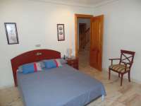 Venta - Bungalow - Chalet - adosado - A-GUARDAMAR DEL SEGURA - Sur (rotonda entrada)