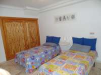 Venta - Bungalow - Chalet - adosado - A-GUARDAMAR DEL SEGURA - Sur (rotonda entrada)