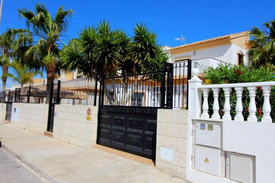 Venta - Chalet - Villa - A-GUARDAMAR DEL SEGURA - Oeste (Eden-Raso)