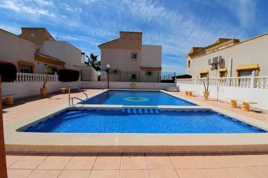 Venta - Chalet - Villa - A-GUARDAMAR DEL SEGURA - Oeste (Eden-Raso)