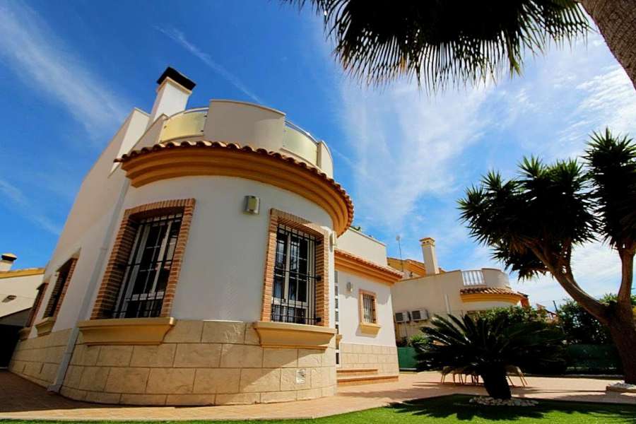 Venta - Chalet - Villa - A-GUARDAMAR DEL SEGURA - Oeste (Eden-Raso)