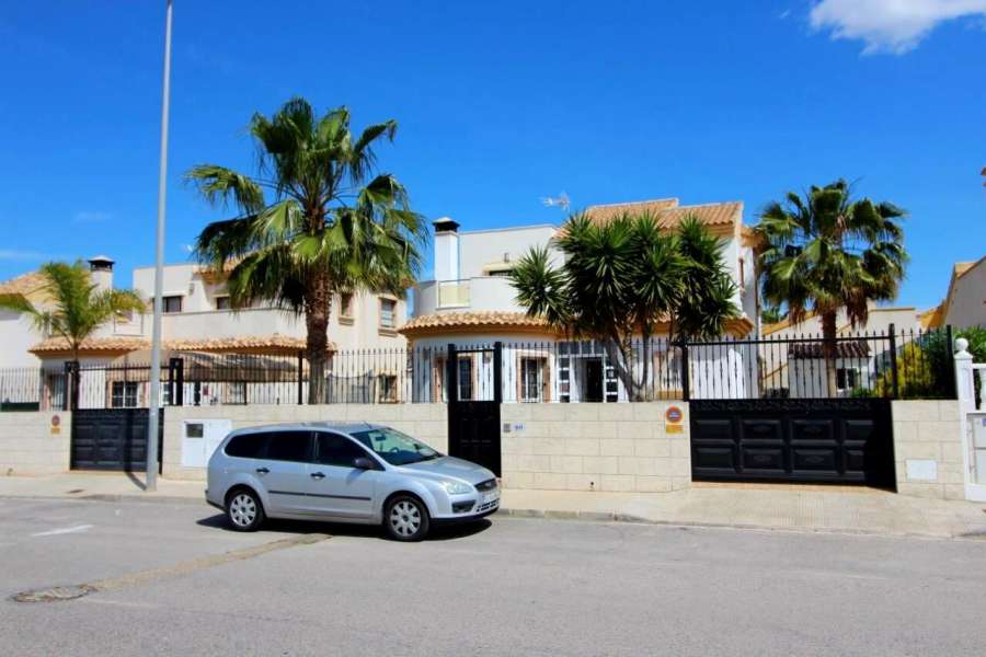 Venta - Chalet - Villa - A-GUARDAMAR DEL SEGURA - Oeste (Eden-Raso)