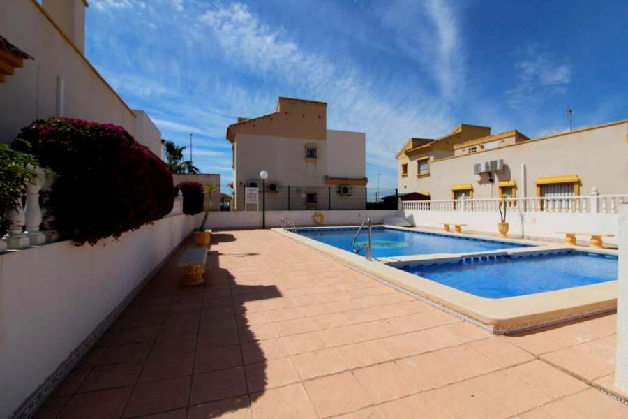 Venta - Chalet - Villa - A-GUARDAMAR DEL SEGURA - Oeste (Eden-Raso)