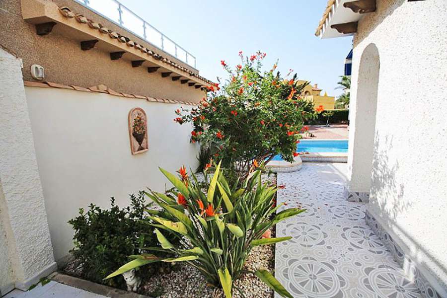 Venta - Chalet - Villa - A-ORIHUELA COSTA - COSTA Playa Flamenca
