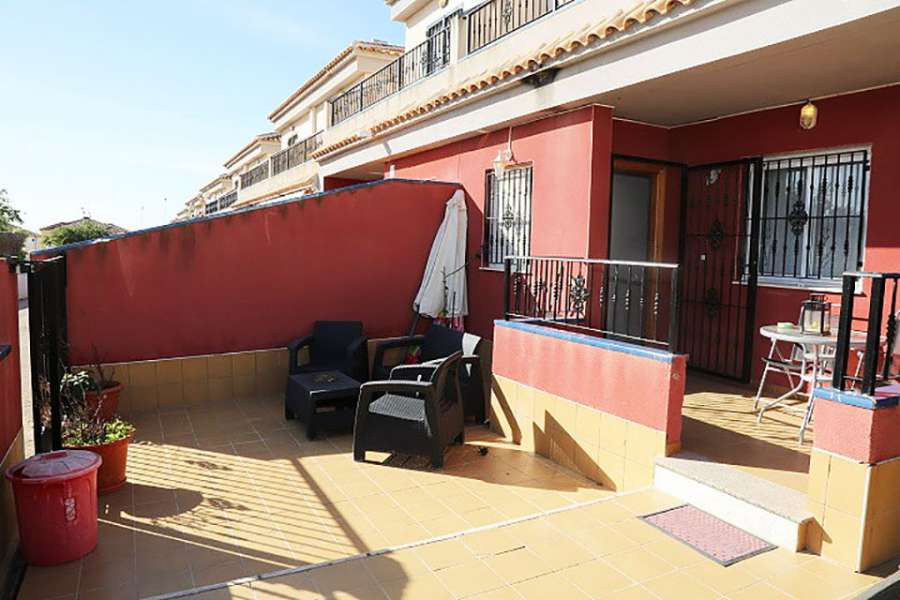 Venta - Bungalow - Chalet - adosado - A-TORREVIEJA - Aguas Nuevas
