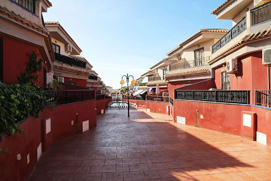 Venta - Bungalow - Chalet - adosado - A-TORREVIEJA - Aguas Nuevas