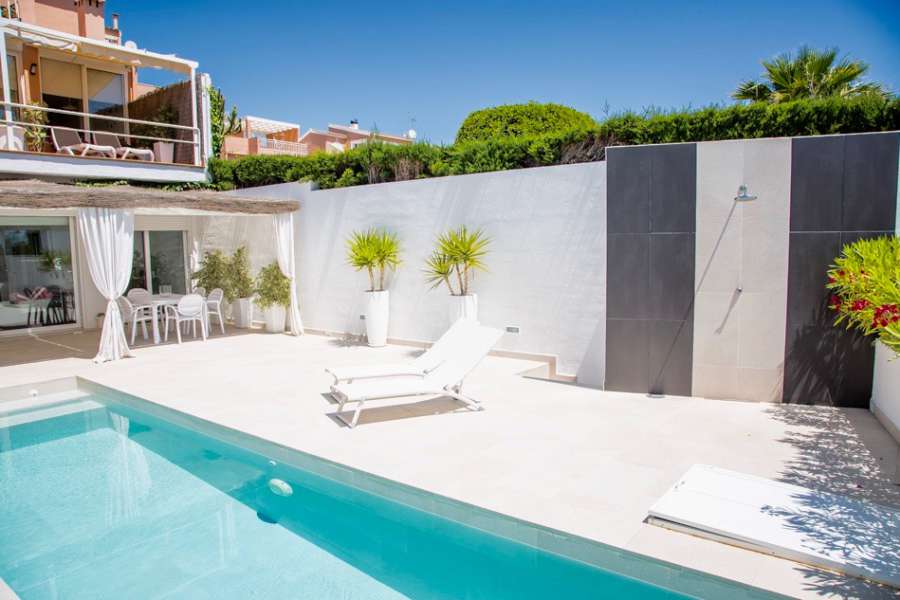 Sale - Bungalow - Chalet - adosado - A-ALICANTE CAPITAL - SAN JUAN PLAYA-CABO HUERTAS