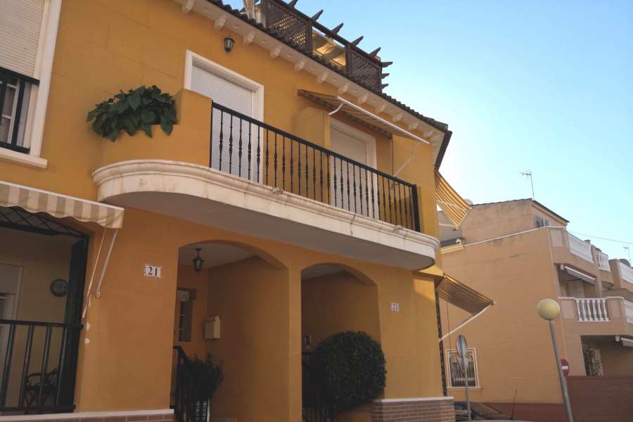 Продажа - Бунгало/Taунхаус - A-GUARDAMAR DEL SEGURA - Cervantes-Playa