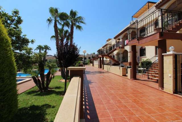 Bungalow - Chalet - adosado - Venta - A-TORREVIEJA - Aguas Nuevas