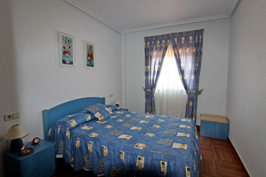 Venta - Bungalow - Chalet - adosado - A-TORREVIEJA - Aguas Nuevas