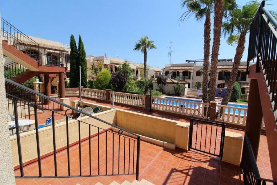 Venta - Bungalow - Chalet - adosado - A-TORREVIEJA - Aguas Nuevas