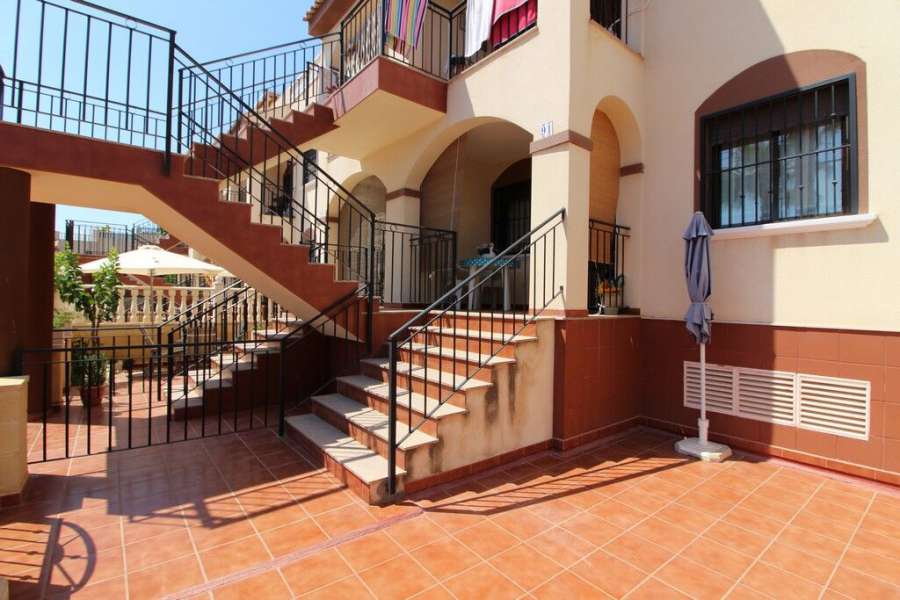 Venta - Bungalow - Chalet - adosado - A-TORREVIEJA - Aguas Nuevas