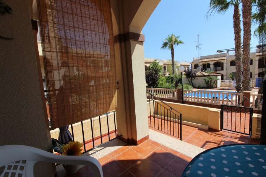 Venta - Bungalow - Chalet - adosado - A-TORREVIEJA - Aguas Nuevas