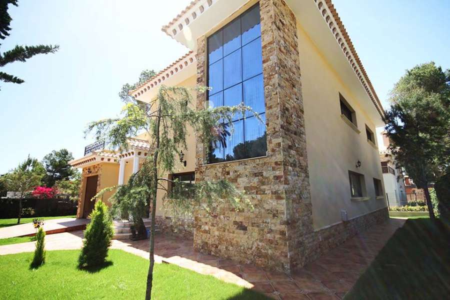 Venta - Chalet - Villa - A-ORIHUELA COSTA - Campoamor