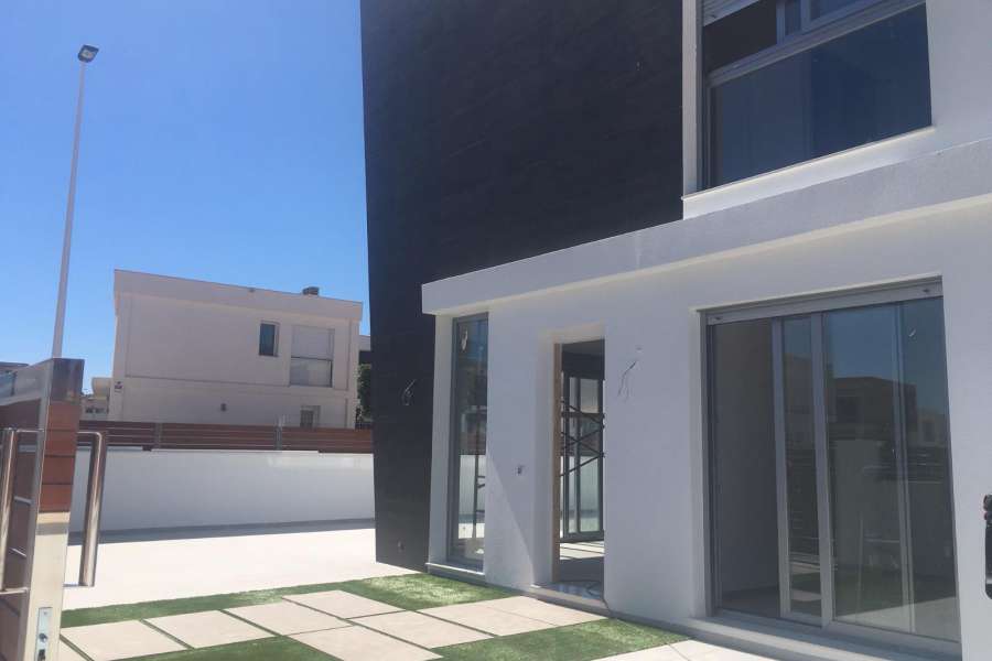Venta - Chalet - Villa - Santa Pola - Gran Alacant