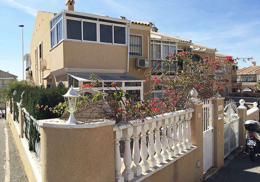 Venta - Bungalow - Chalet - adosado - A-TORREVIEJA - Aguas Nuevas