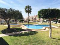 Venta - Bungalow - Chalet - adosado - A-TORREVIEJA - Aguas Nuevas