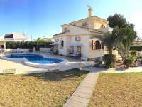 Venta - Chalet - Villa - A-TORREVIEJA - La Siesta