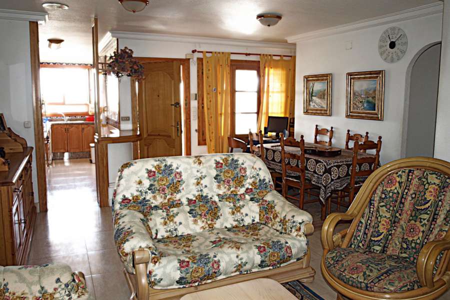 Venta - Bungalow - Chalet - adosado - A-GUARDAMAR DEL SEGURA - Sur (rotonda entrada)