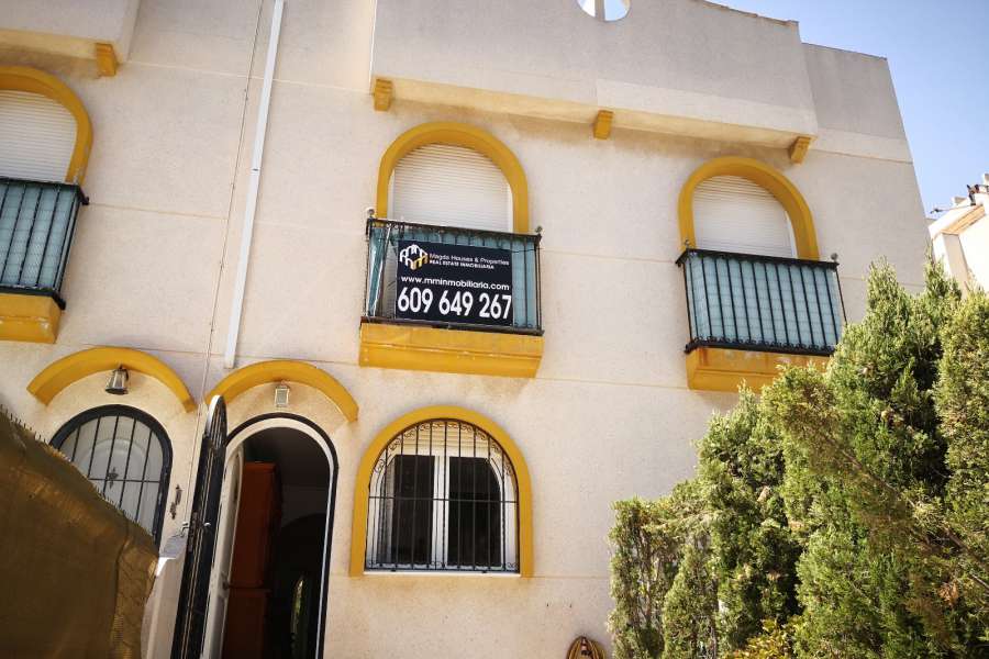 Venta - Bungalow - Chalet - adosado - A-GUARDAMAR DEL SEGURA - Sur (rotonda entrada)