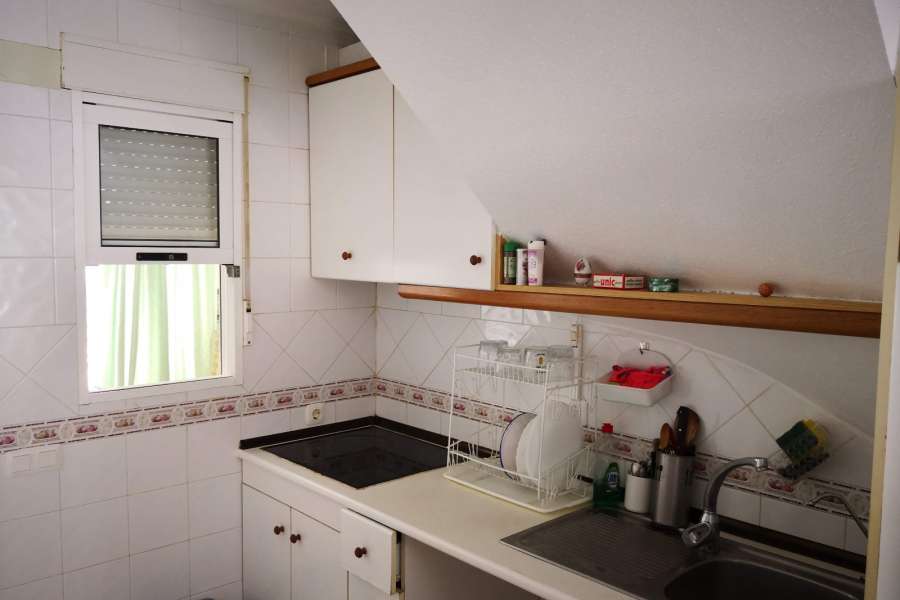 Venta - Bungalow - Chalet - adosado - A-GUARDAMAR DEL SEGURA - Sur (rotonda entrada)