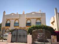 Venta - Bungalow - Chalet - adosado - A-GUARDAMAR DEL SEGURA - Sur (rotonda entrada)