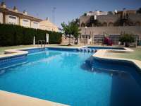 Venta - Bungalow - Chalet - adosado - A-GUARDAMAR DEL SEGURA - Sur (rotonda entrada)