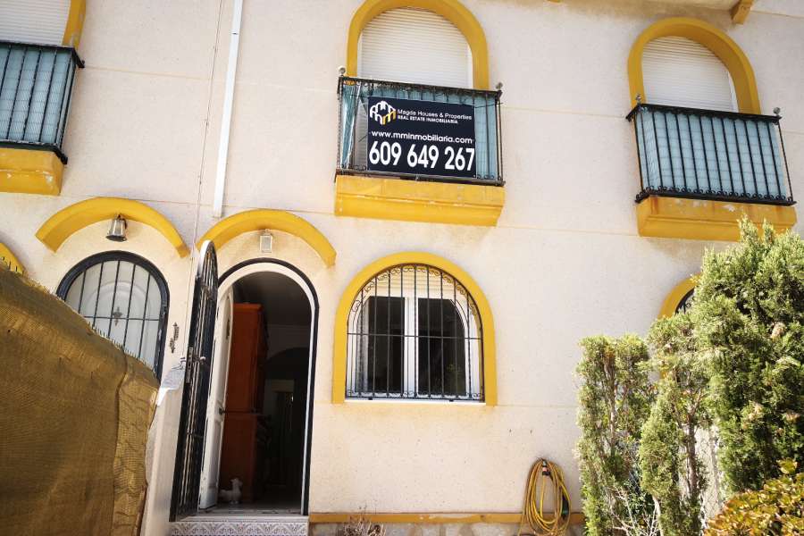 Venta - Bungalow - Chalet - adosado - A-GUARDAMAR DEL SEGURA - Sur (rotonda entrada)