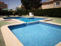 Venta - Bungalow - Chalet - adosado - A-GUARDAMAR DEL SEGURA - Sur (rotonda entrada)