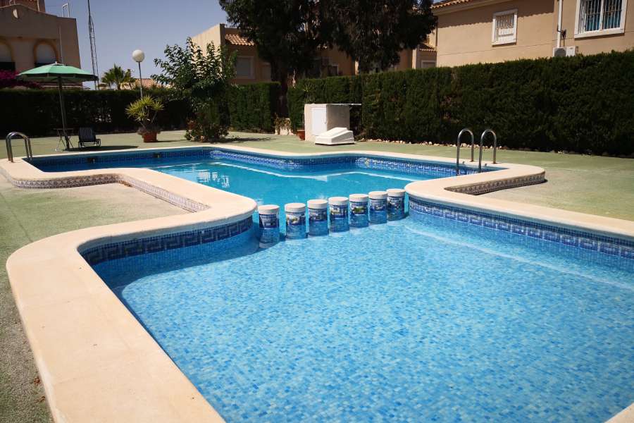 Venta - Bungalow - Chalet - adosado - A-GUARDAMAR DEL SEGURA - Sur (rotonda entrada)